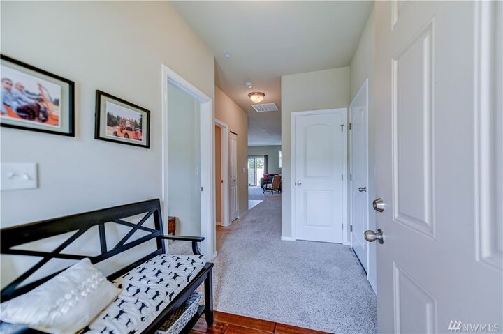 Property Photo: 11015 178th Av Ct E WA 98391