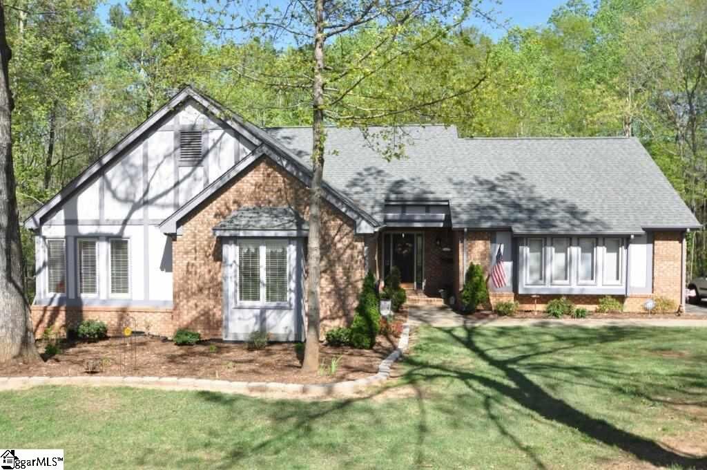 Property Photo:  412 Hunters Trail  SC 29301 