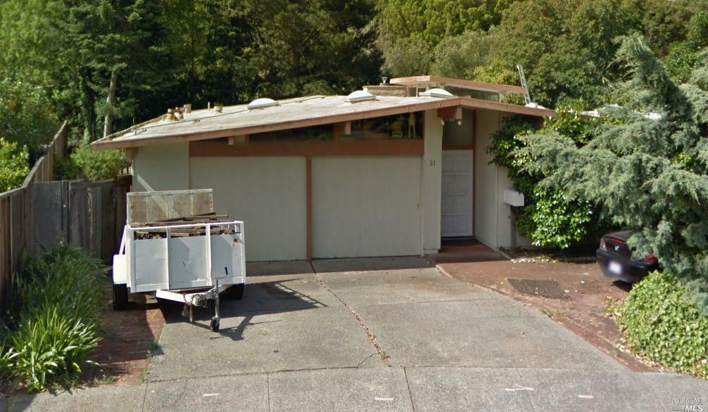 Property Photo: 21 Zephyr Court CA 94903