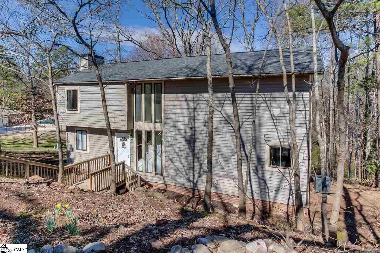 Property Photo:  1201 Winding Way  SC 29687