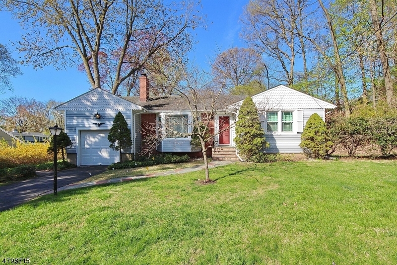 Property Photo:  337 Old Tote Road  NJ 07092 