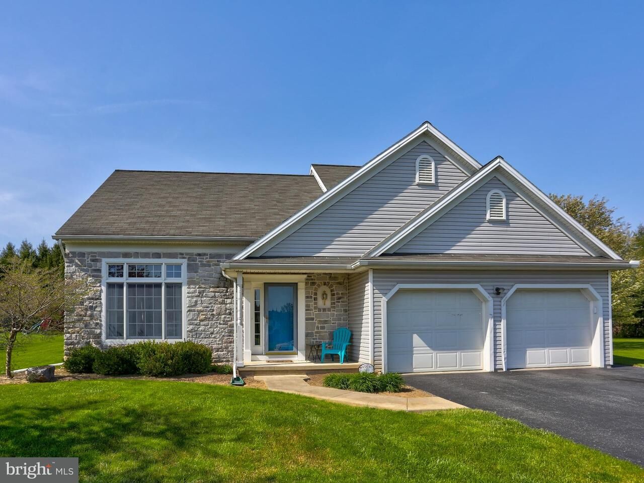 Property Photo: 359 Squire Lane PA 17543