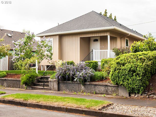 Property Photo: 516 W 30th St WA 98660