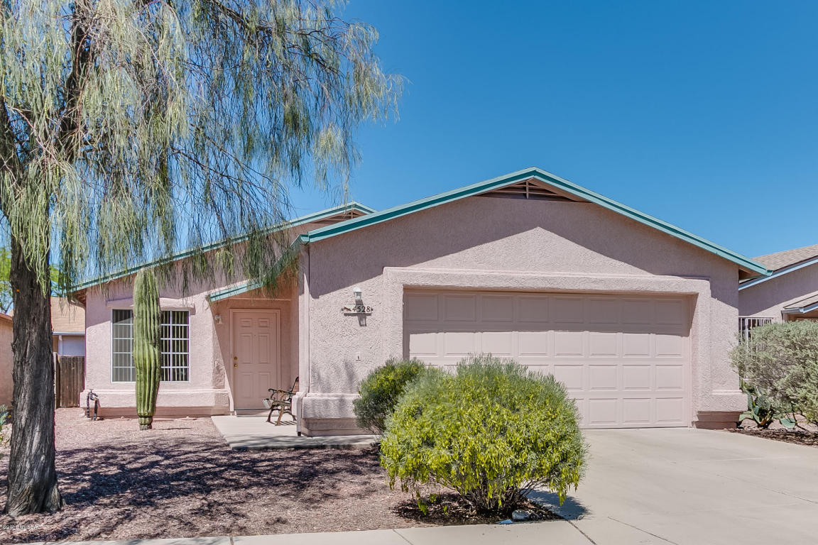 Property Photo: 4528 S Fenwick Drive AZ 85730
