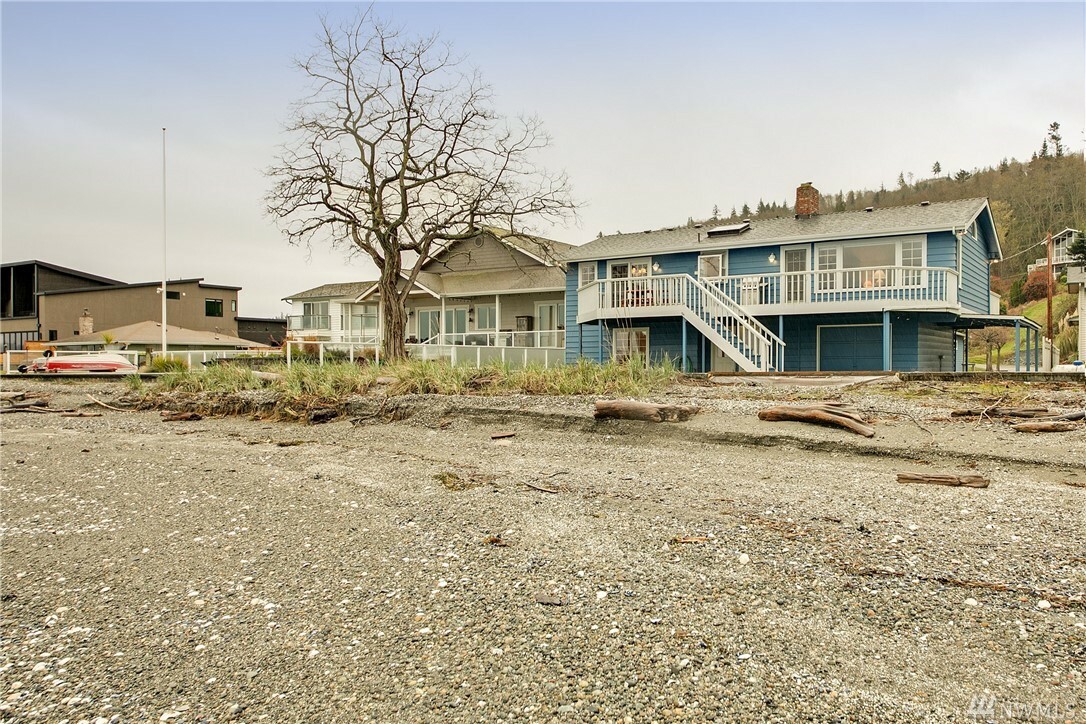 Property Photo:  354 Shore Dr  WA 98282 