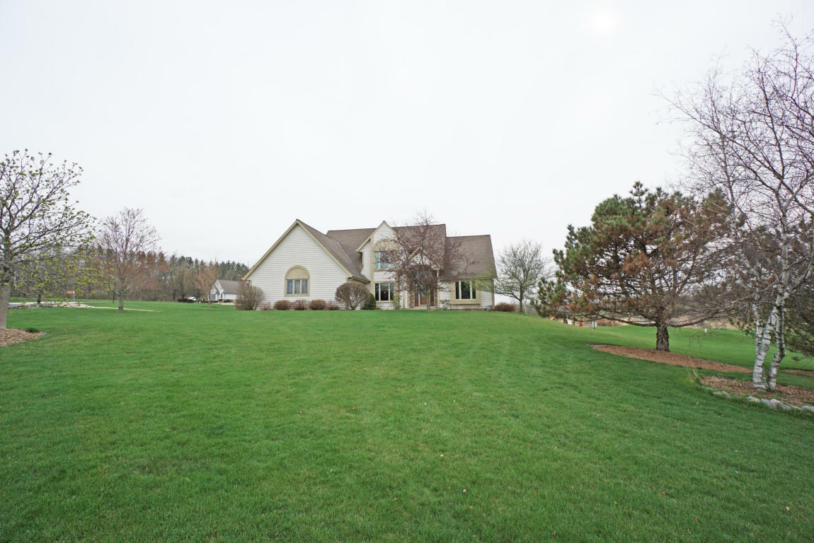 Property Photo:  W221s6015 Seftar Rd  WI 53189 