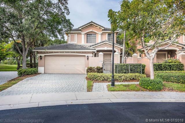 Property Photo:  2719 Center Court Dr 3-16  FL 33332 