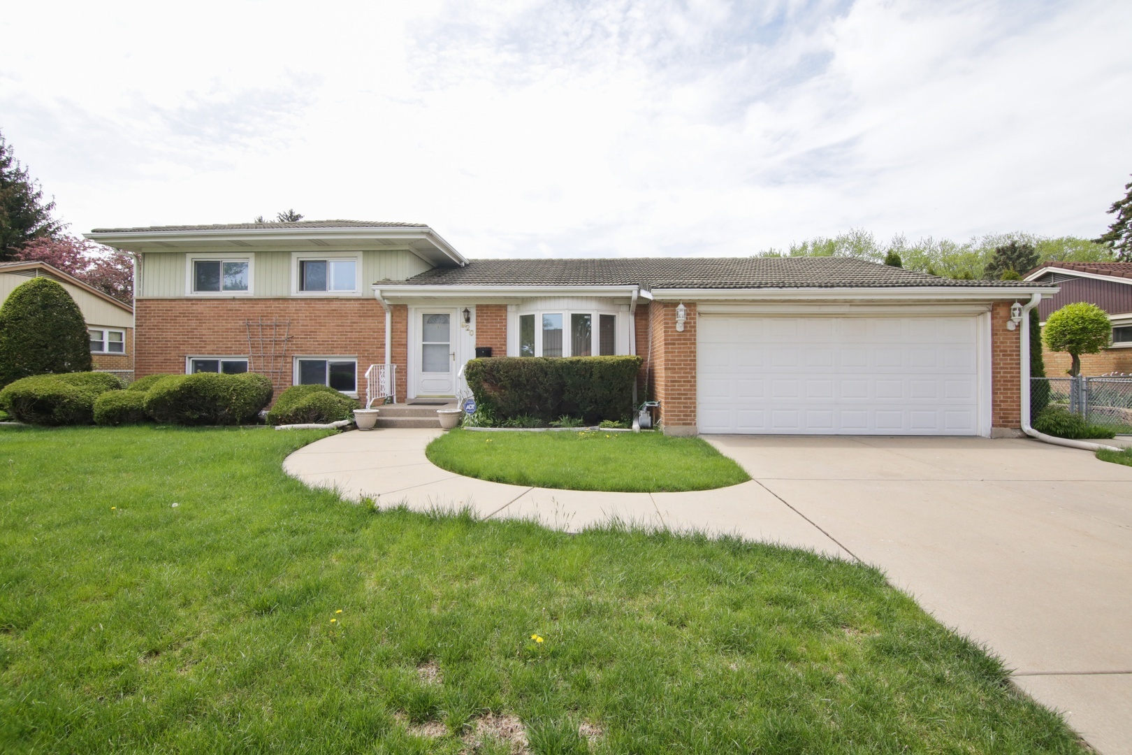 Property Photo:  920 Leahy Circle  IL 60016 