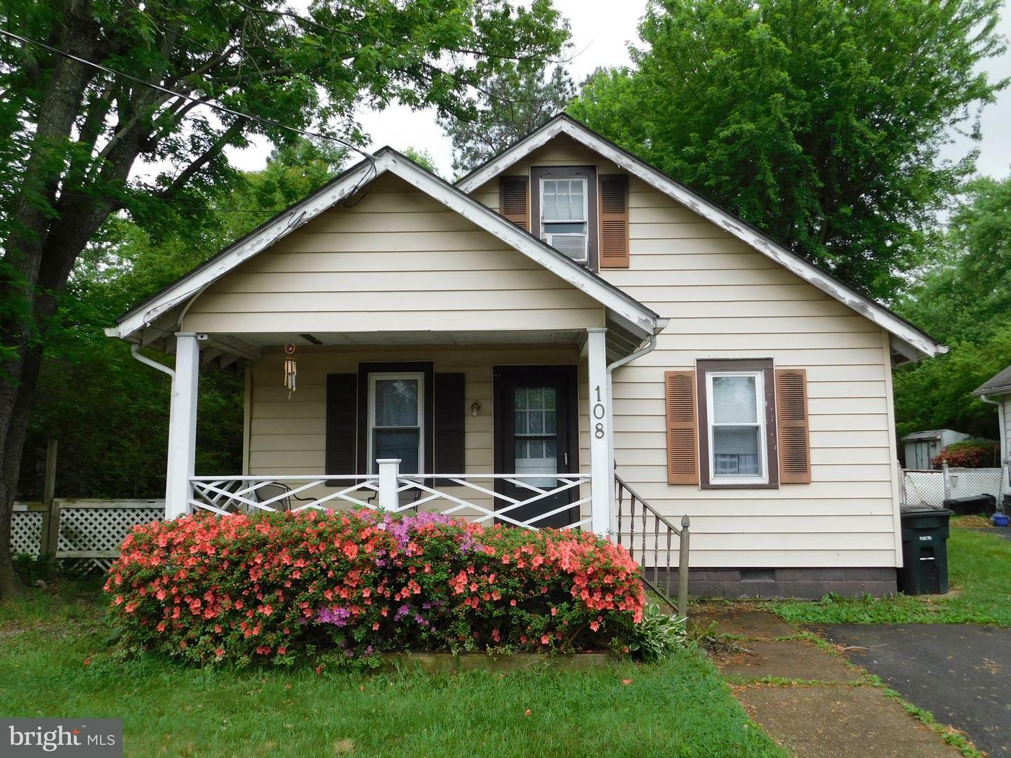 Property Photo:  108 Oak Street  VA 22401 