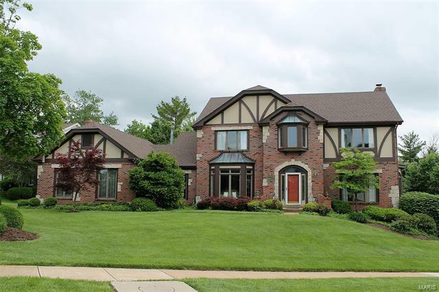 Property Photo: 830 Courtwood Lane 63011