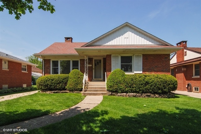 Property Photo:  1826 Sunnyside Avenue  IL 60154 