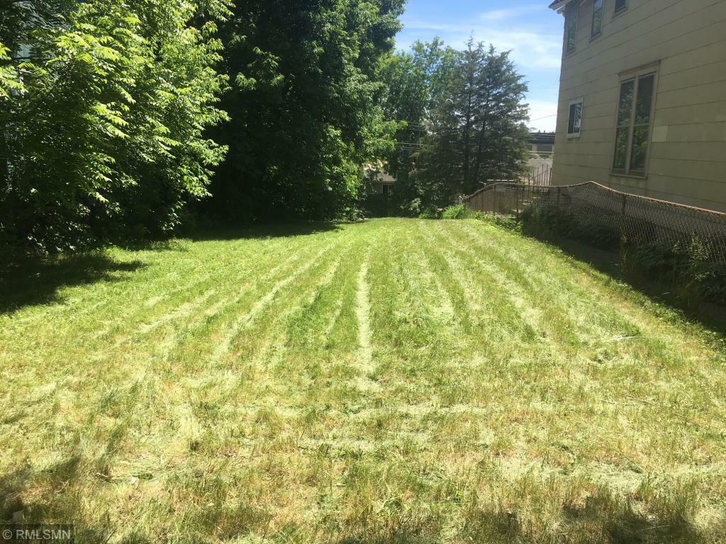 Property Photo: 914 York Avenue MN 55106