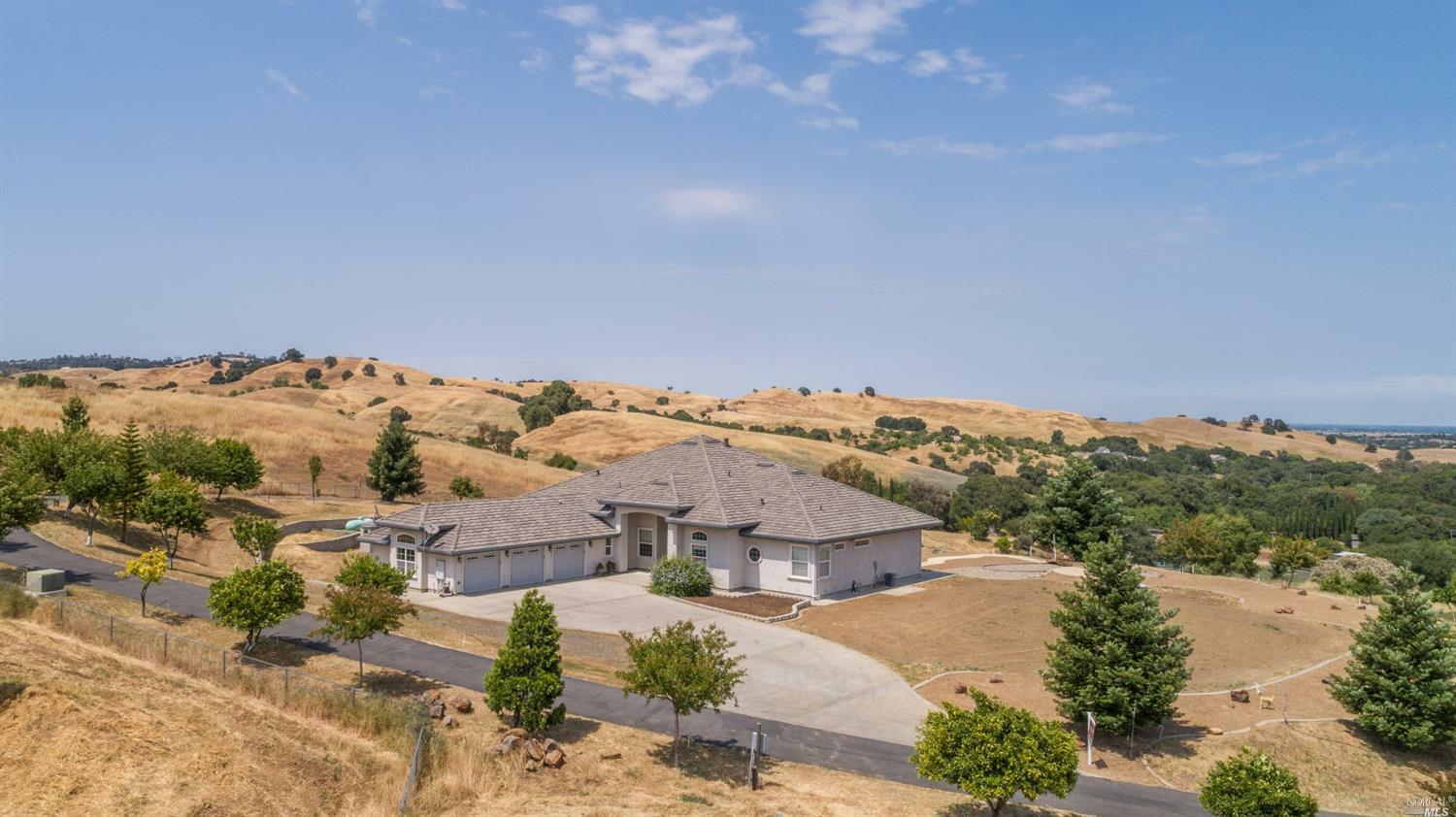 Property Photo: 3881 Ez Place CA 95688