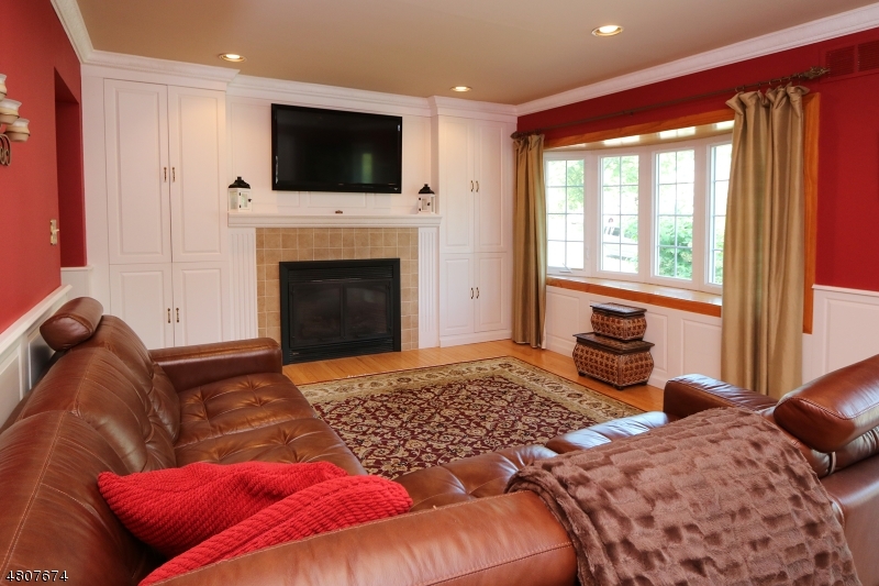 Property Photo:  25 Deerfield Rd  NJ 07039 