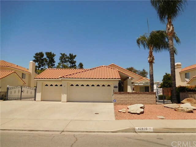 Property Photo:  42820 Avenida Tigre  CA 92544 