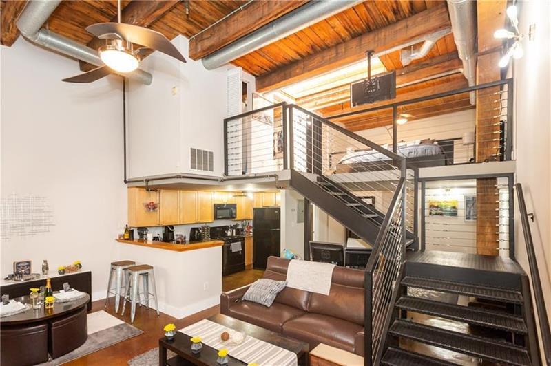Property Photo: 644 Wells Street SW 13 30310