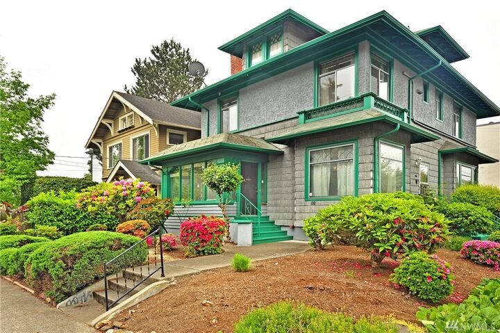 321 Malden Ave E  Seattle WA 98112 photo