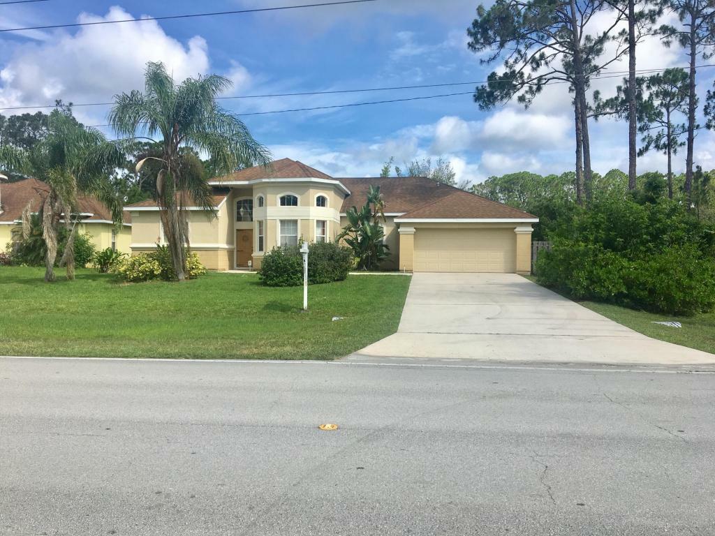 Property Photo:  2350 San Filippo Drive SE  FL 32909 