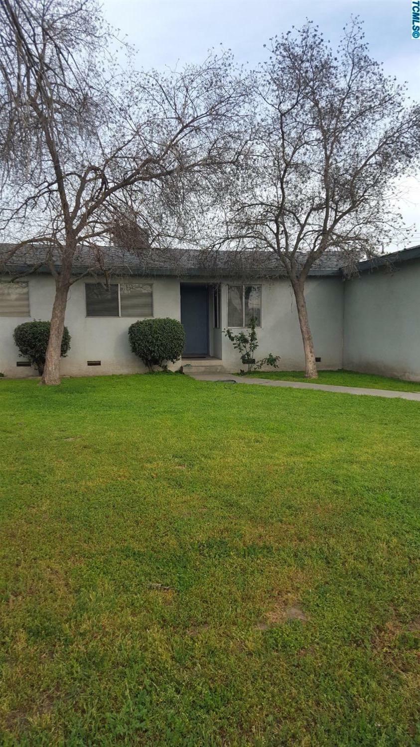 1196 S Spruce Street  Tulare CA 93274 photo