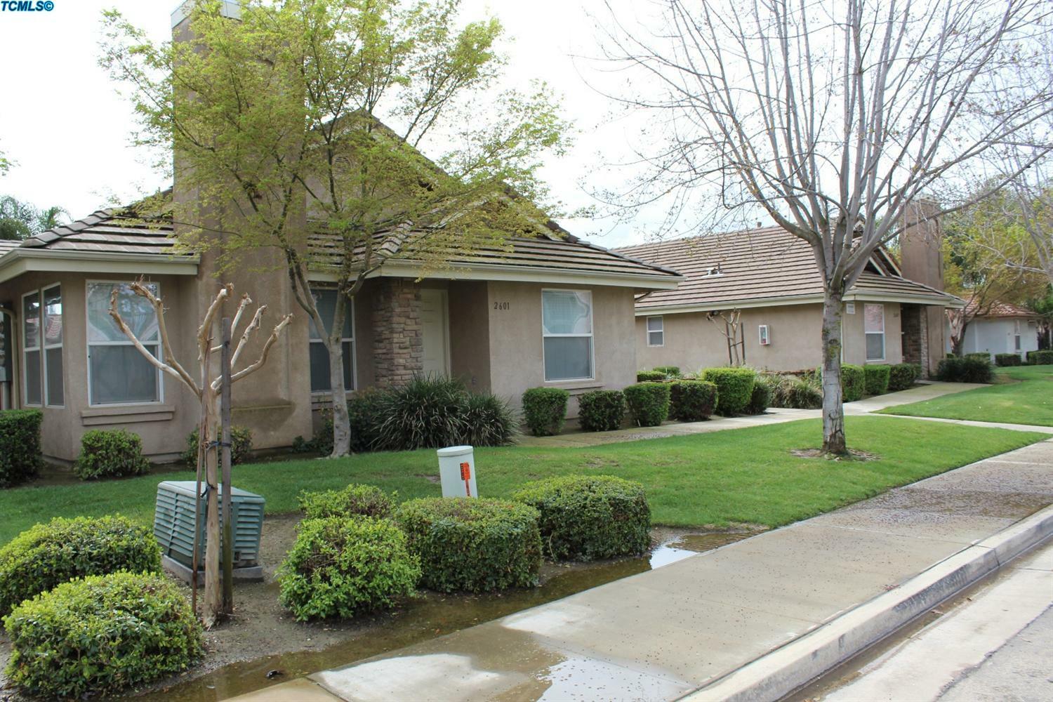 2601 W Oriole Avenue  Visalia CA 93291 photo