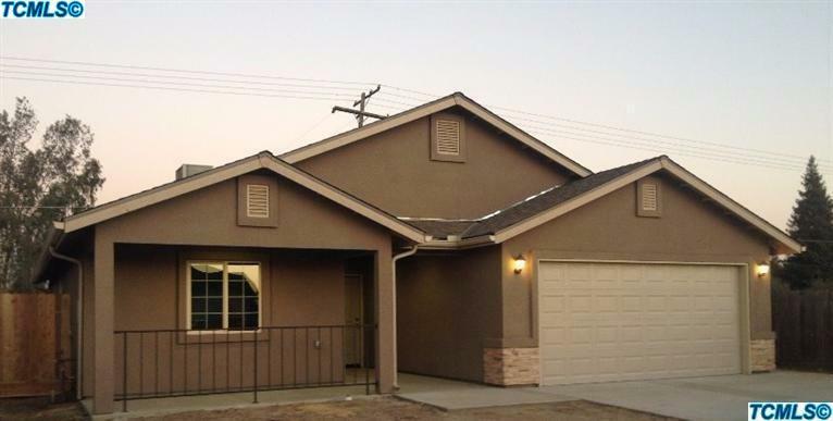 Property Photo:  1108 E Vine Court  CA 93292 