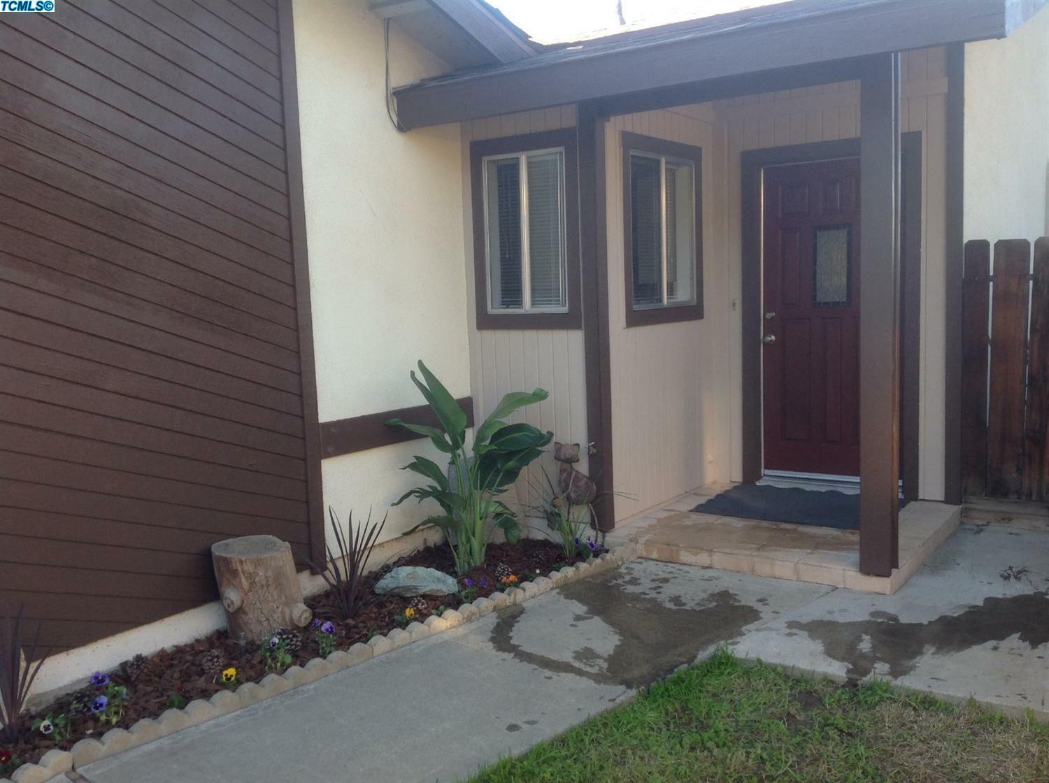 Property Photo:  466 N Cherry Street  CA 93274 