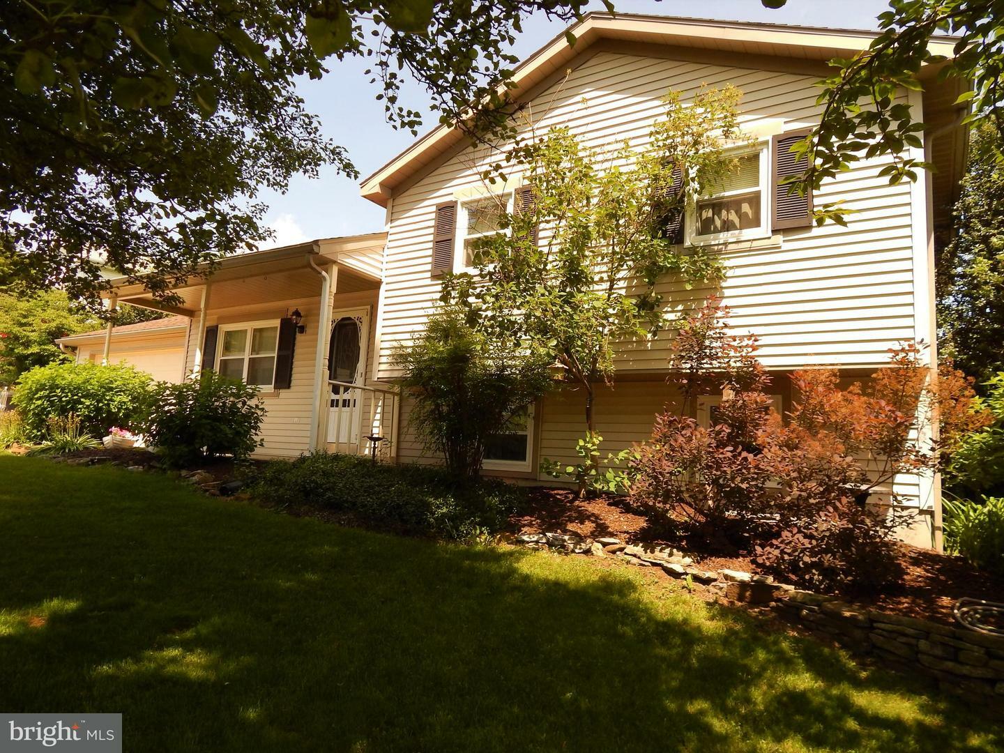 Property Photo:  107 Overview Cir E  PA 17356 