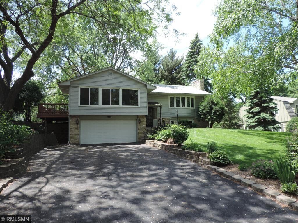 Property Photo: 1725 Innsbruck Parkway MN 55421