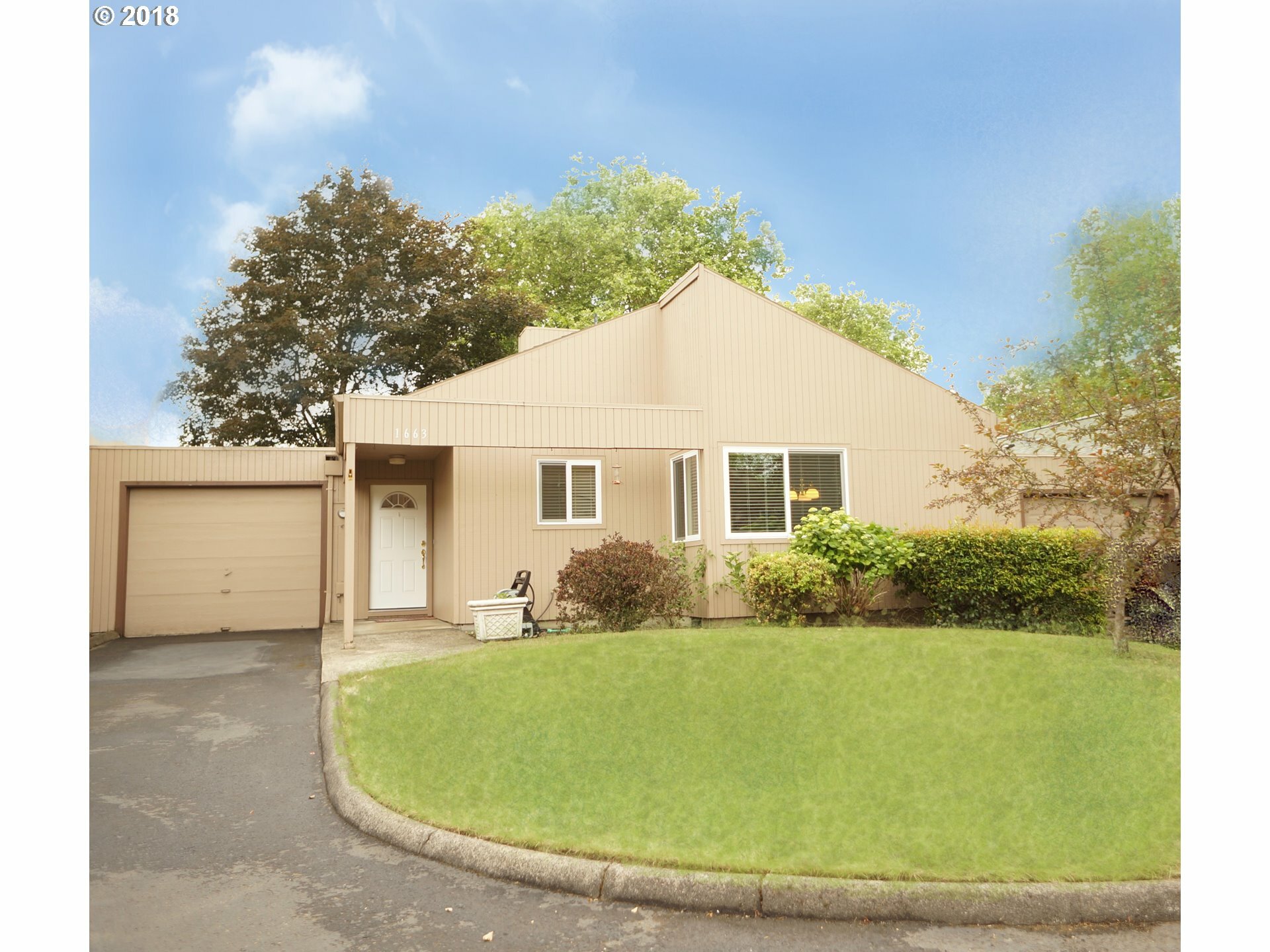 Property Photo:  1663 NW Rolling Hill Dr  OR 97006 