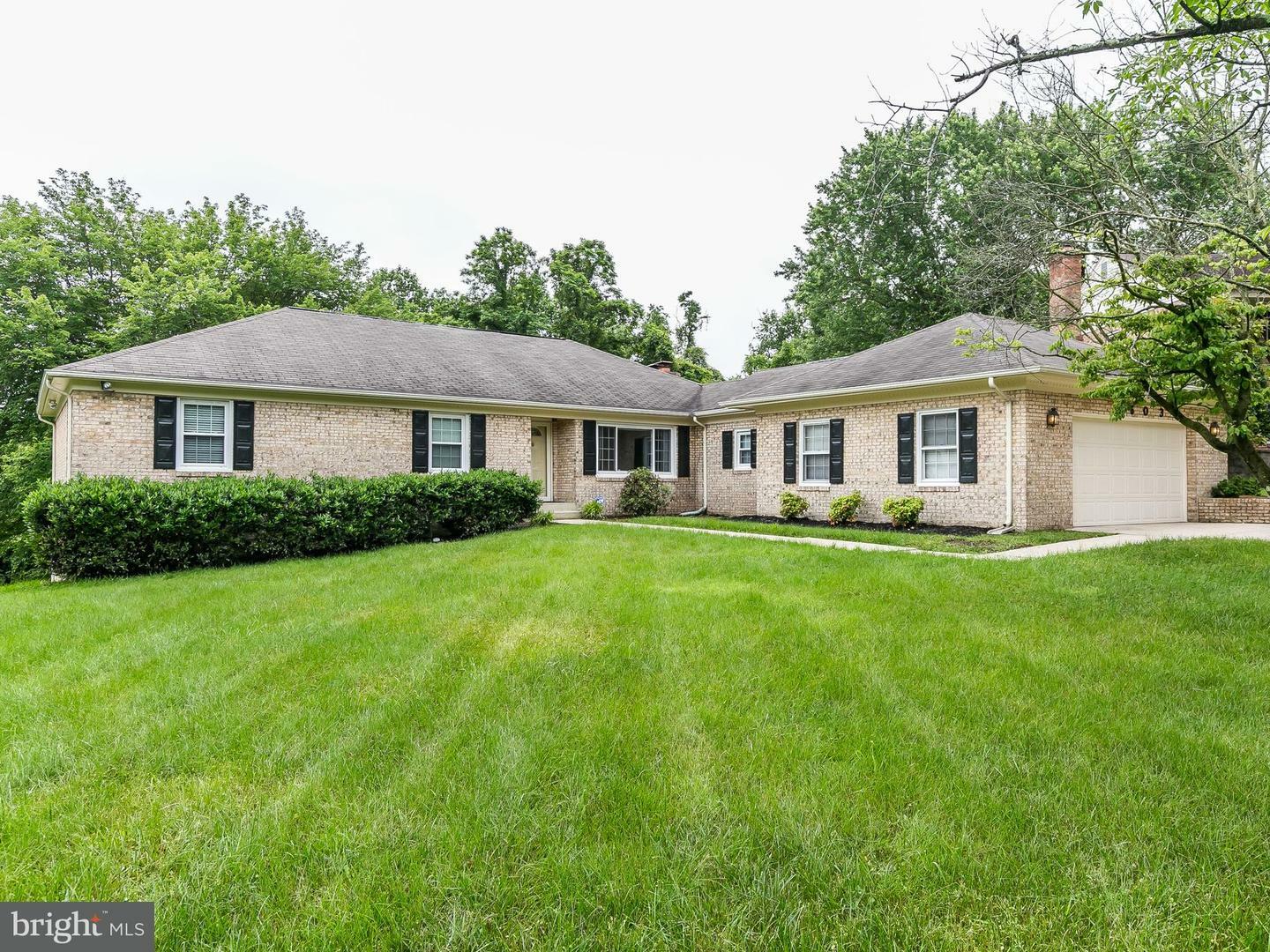 Property Photo:  1603 Sundew Court  MD 20721 