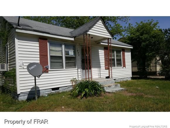 Property Photo:  1804 Slater Avenue  NC 28301 
