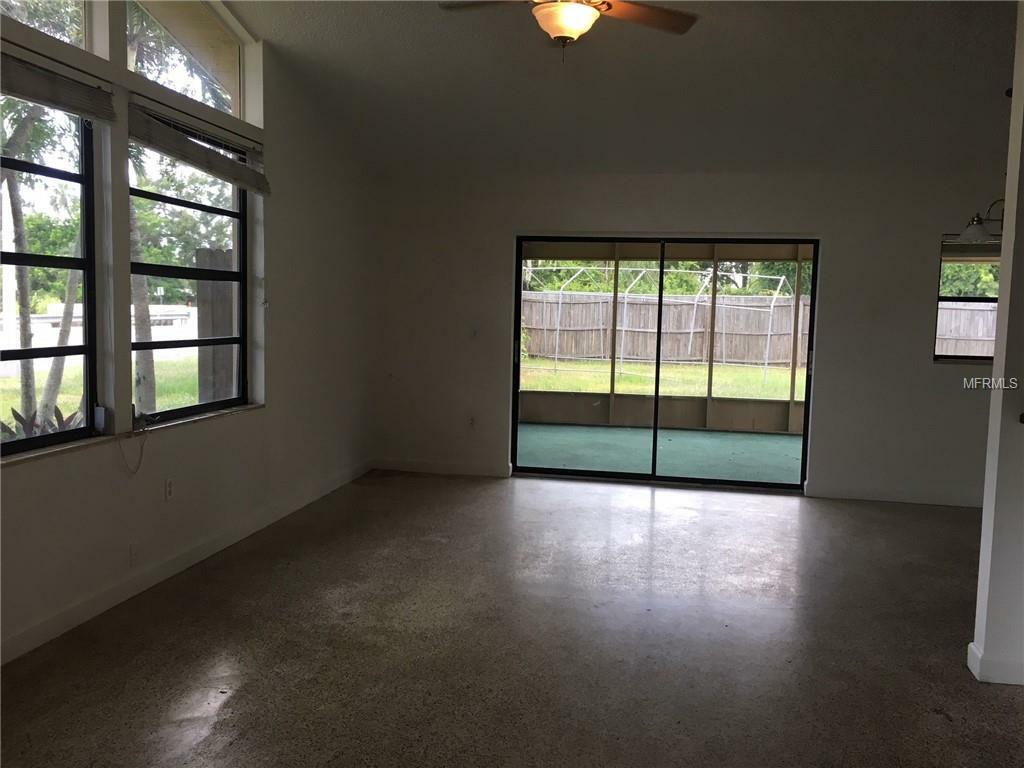 Property Photo:  6132 Dartmouth Drive  FL 34207 