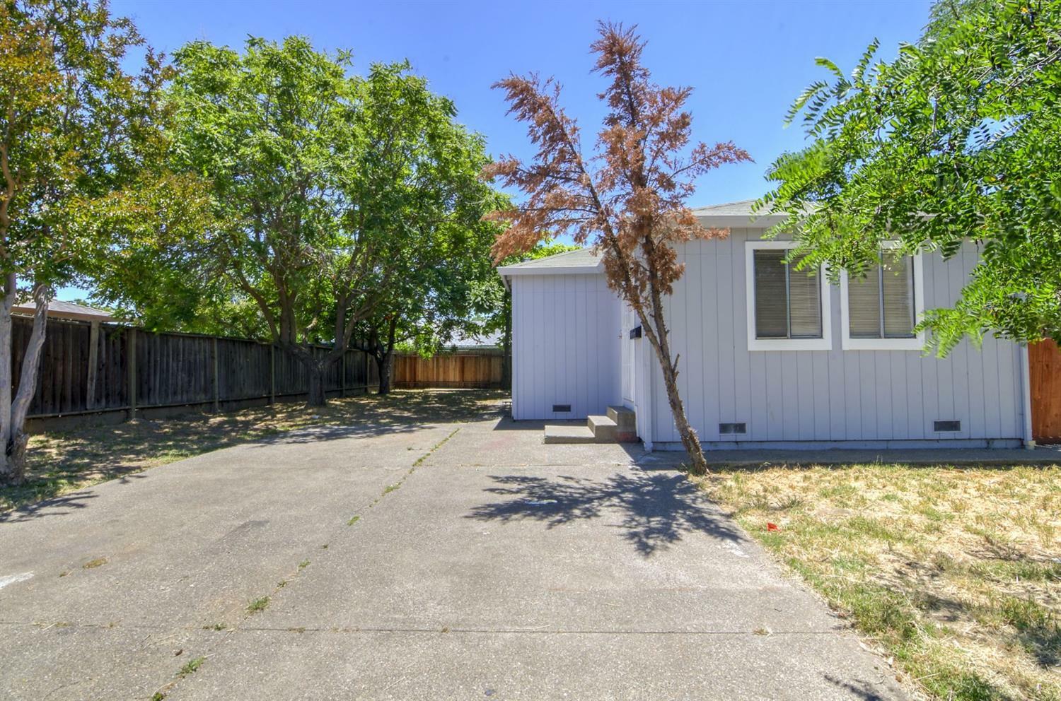 Property Photo:  8018 37th Avenue  CA 95824 