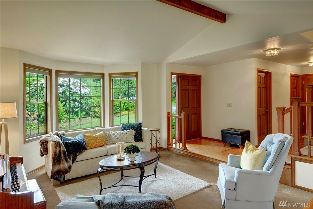 Property Photo: 21873 Oak Wy WA 98036