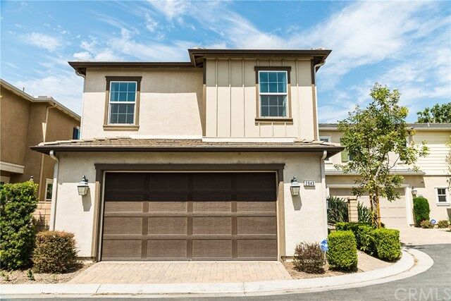 Property Photo:  2943 E Via Terrano  CA 91764 