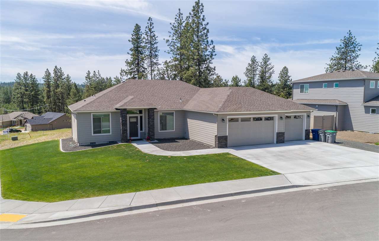 Property Photo: 9511 W Floyd Dr WA 99004