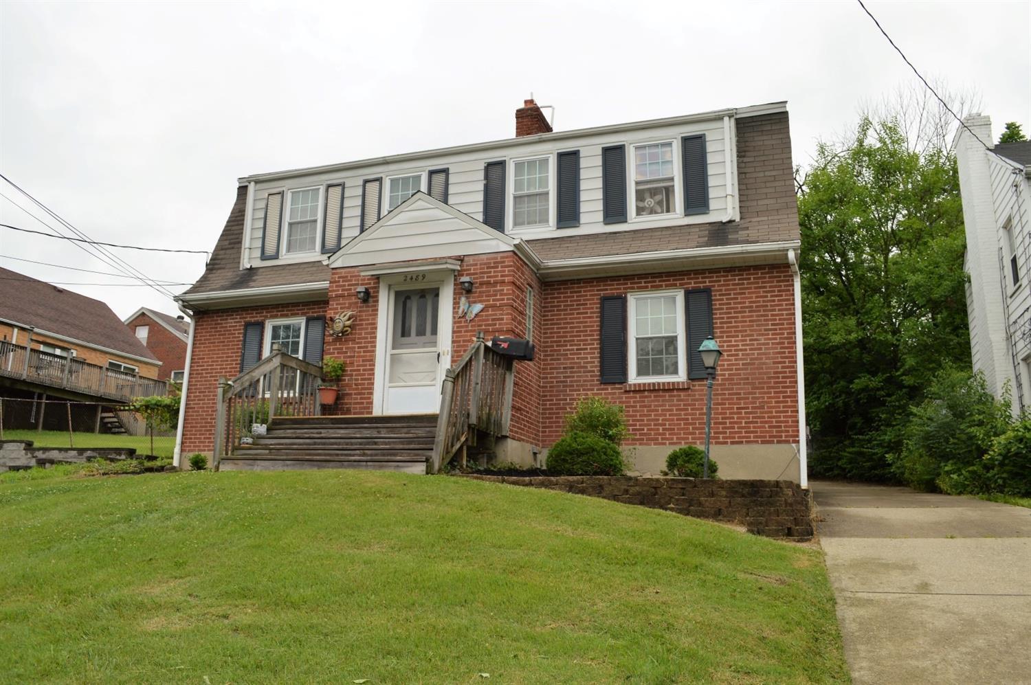 Property Photo:  2489 Dunaway Court  OH 45238 