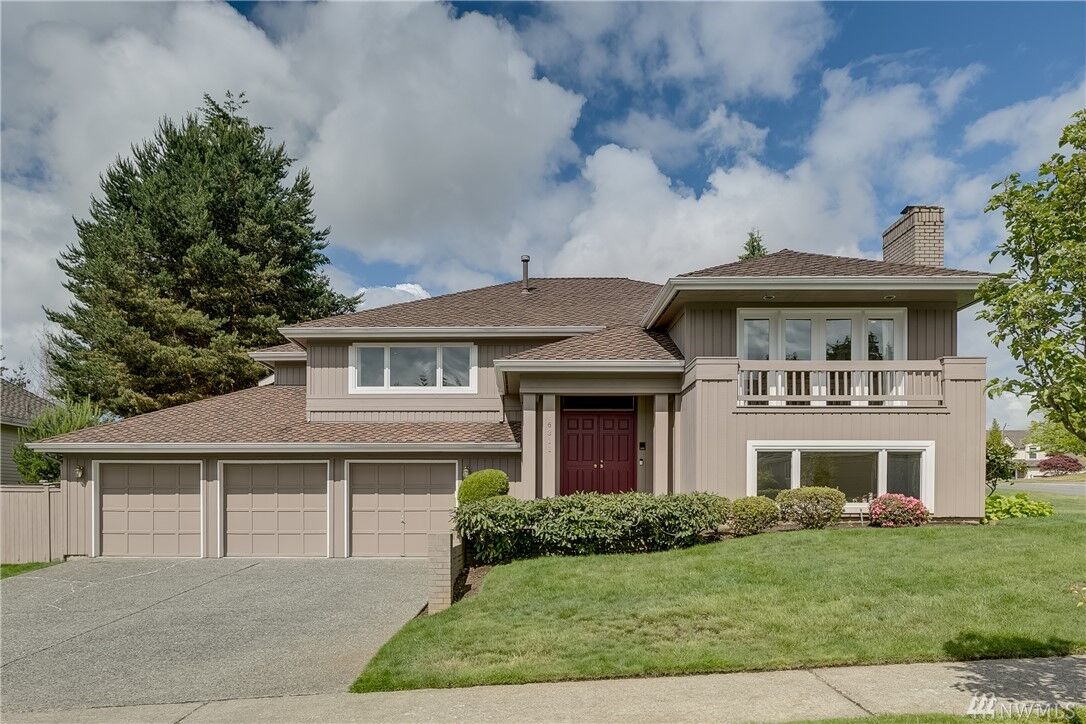 Property Photo:  6311 141st Ave SE  WA 98006 