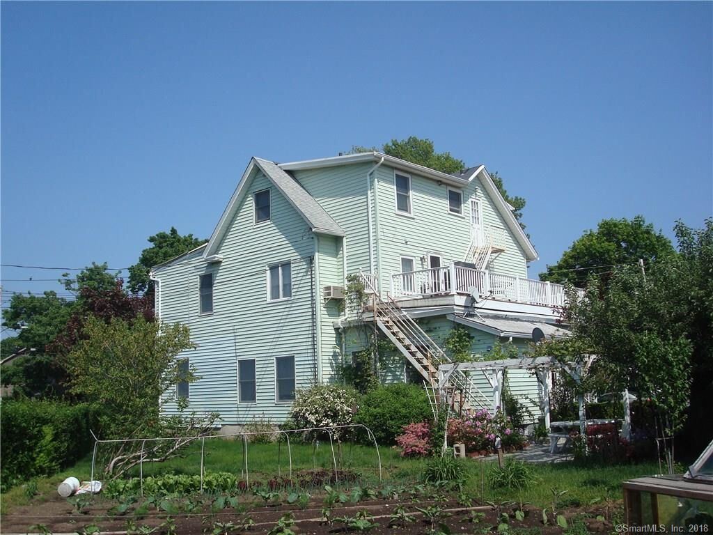Property Photo: 262 East Avenue 1st F CT 06855