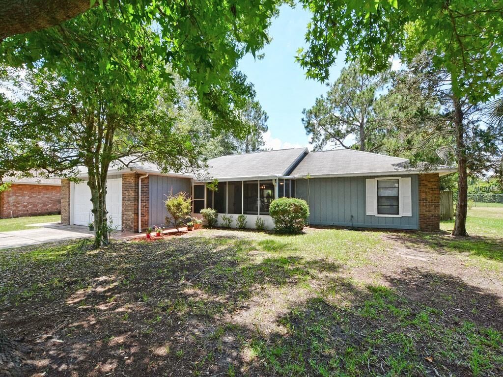 Property Photo: 3520 Mary Lane FL 32757