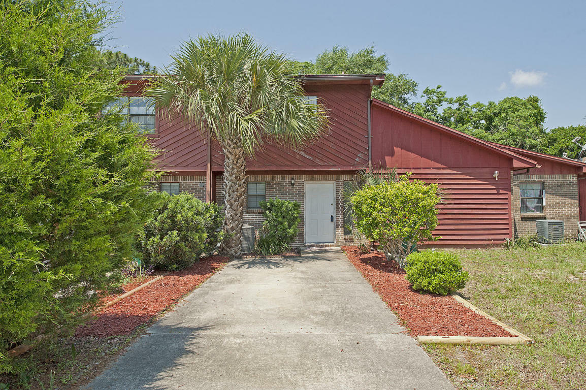 Property Photo:  304 Davenport Court  FL 32547 