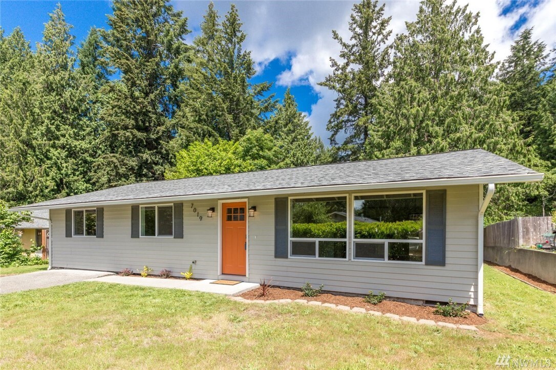 Property Photo: 7019 Parkdale Dr NW WA 98311