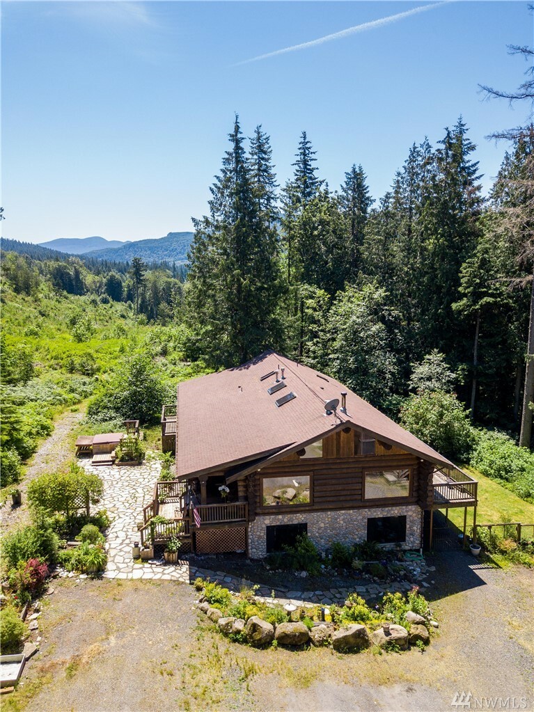 Property Photo:  1053 Sehome Ave  WA 98229 