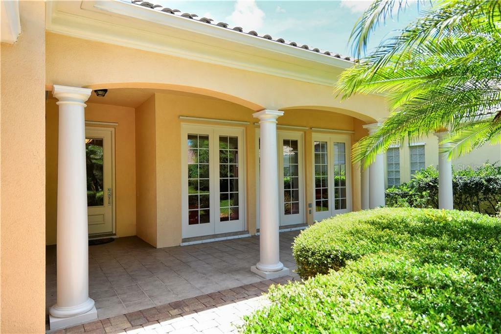 Property Photo:  5881 Girona Place  FL 34238 