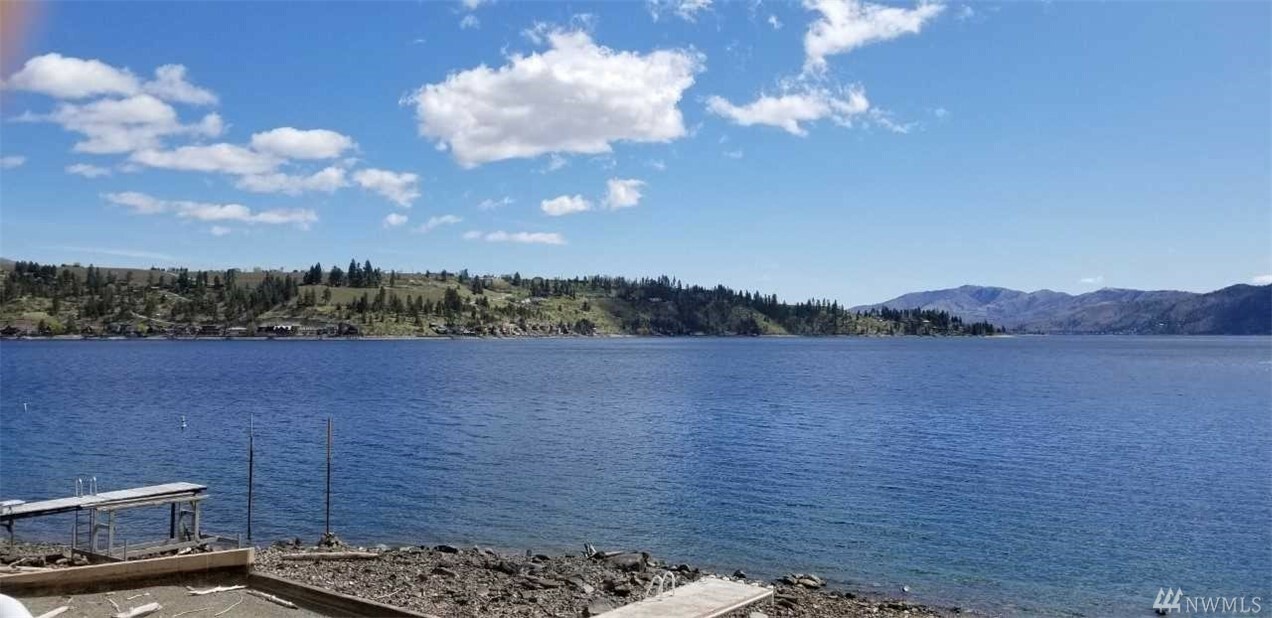 Property Photo: 11155 S Lakeshore Rd 17A WA 98816
