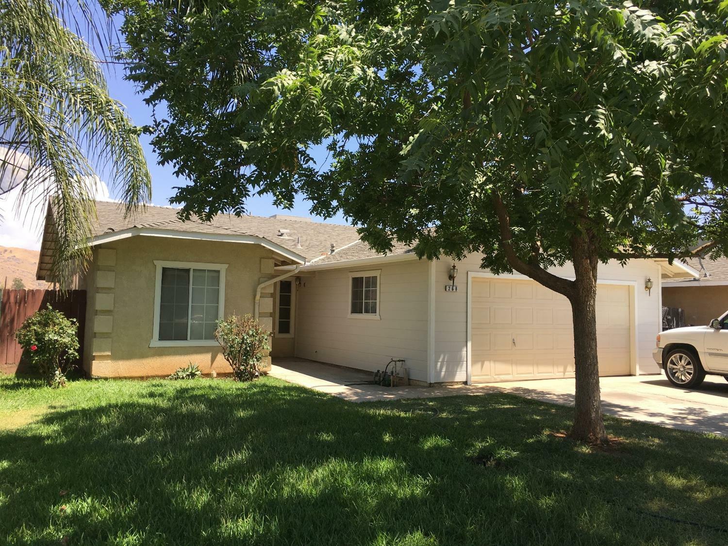 Property Photo:  268 Rubra Street  CA 93286 