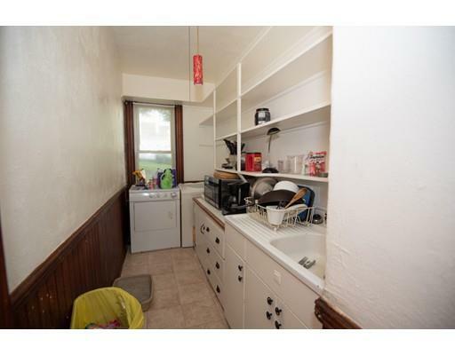 Property Photo:  2 Vernon Street Pl  MA 01613 