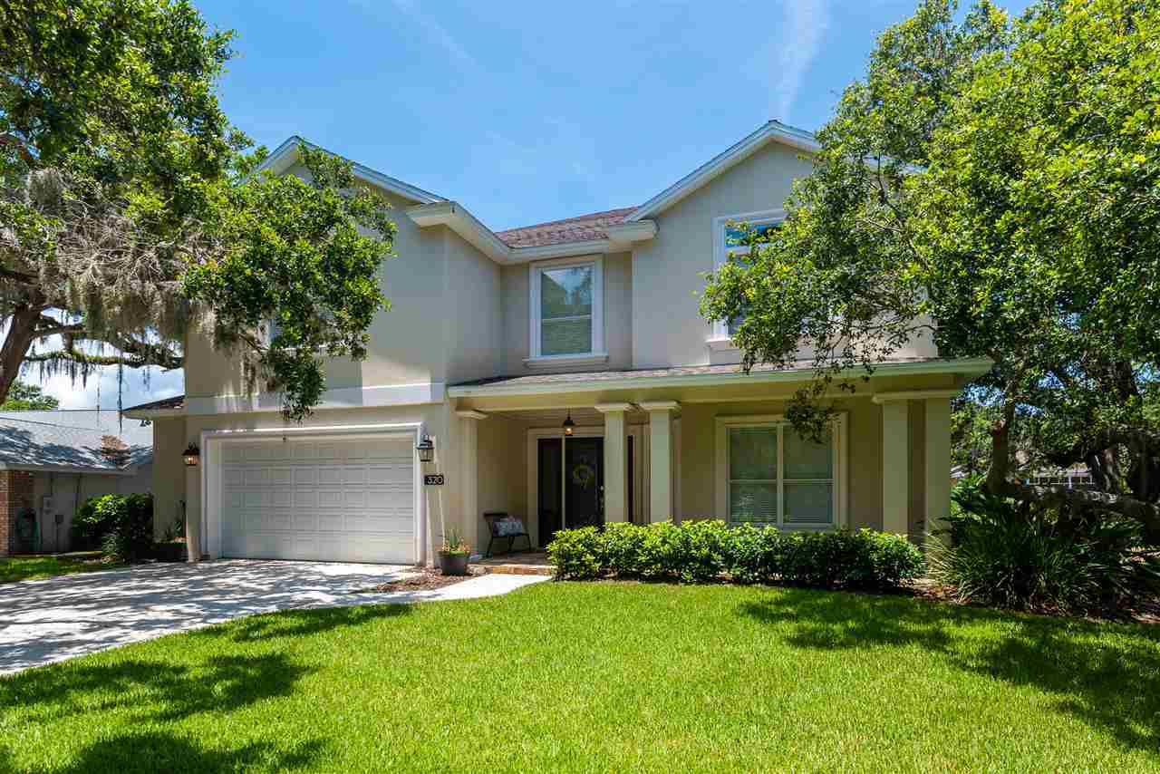 Property Photo:  320 Amelia Court  FL 32080 