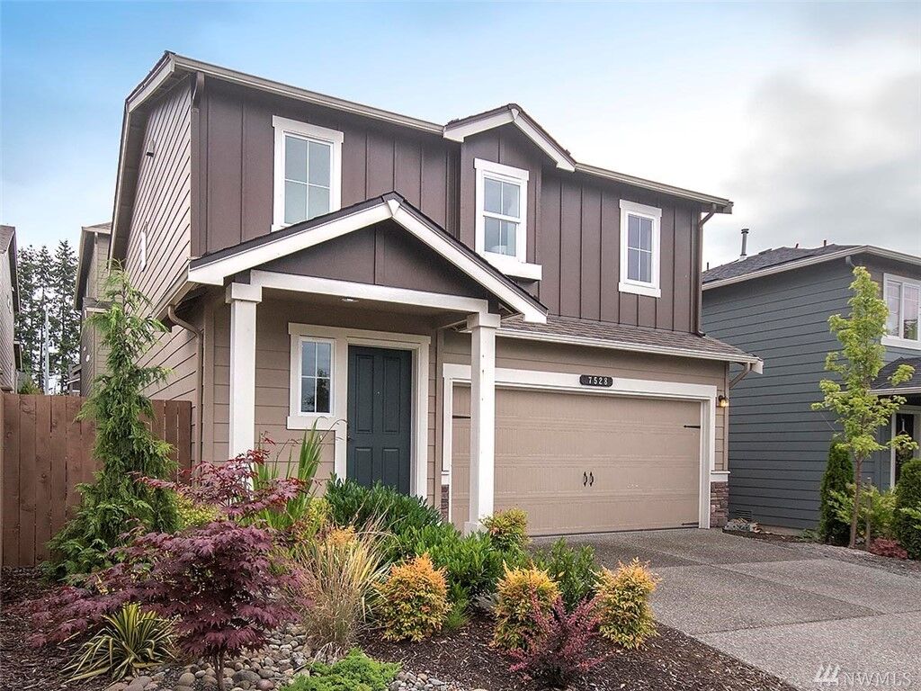 Property Photo:  7528 18th Place SE  WA 98258 