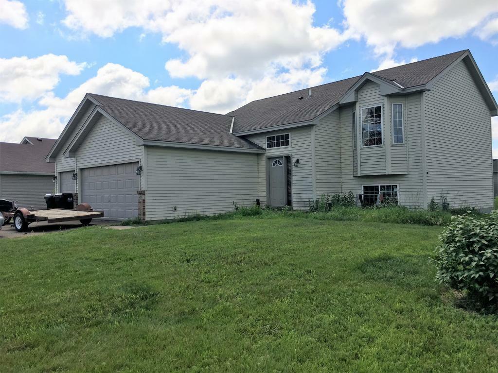 Property Photo:  655 Susan Street  MN 55309 